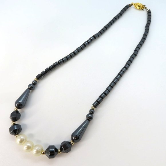 Vintage Handcrafted Black Onyx Necklace Faux Pearls 8" Drop - Picture 3 of 6